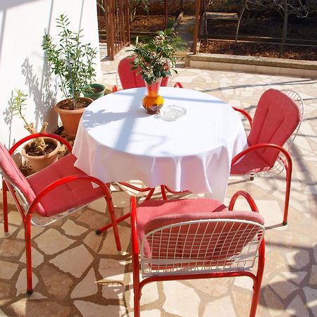 Apartments Mirja - 100M From The Beach & Parking Trogir Exteriör bild