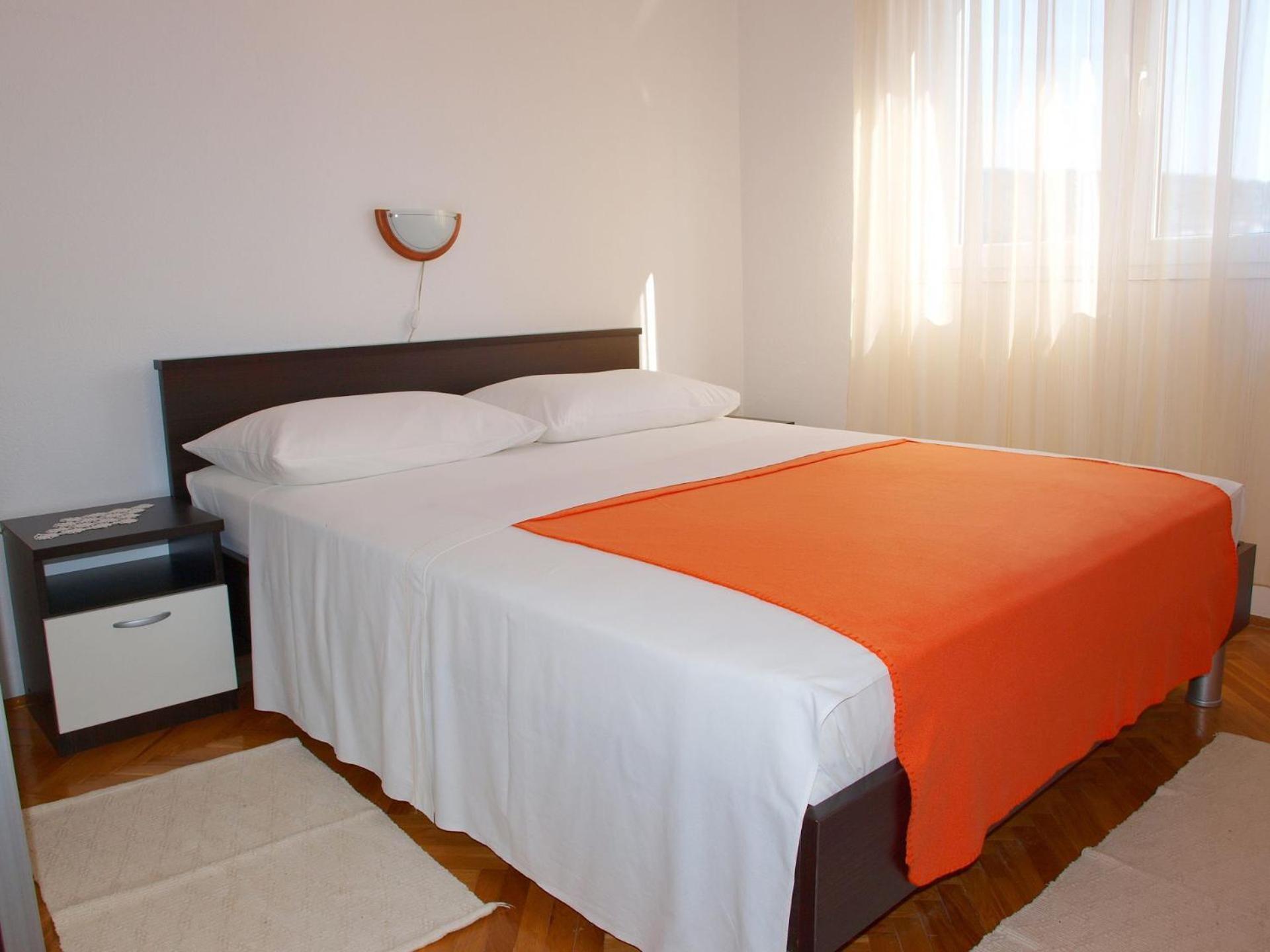 Apartments Mirja - 100M From The Beach & Parking Trogir Exteriör bild