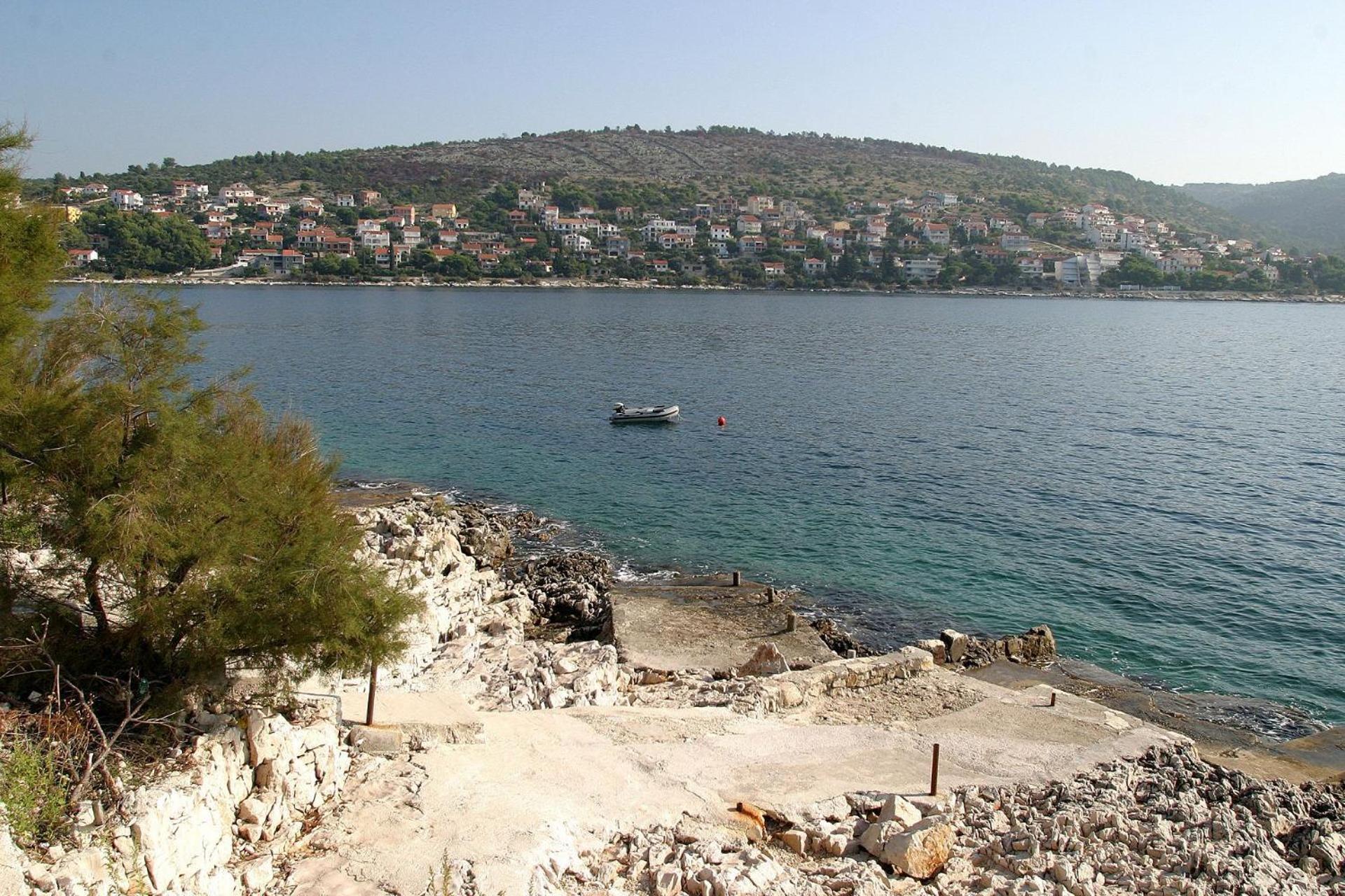 Apartments Mirja - 100M From The Beach & Parking Trogir Exteriör bild