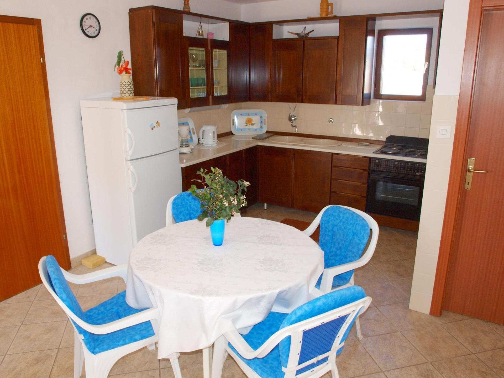 Apartments Mirja - 100M From The Beach & Parking Trogir Exteriör bild
