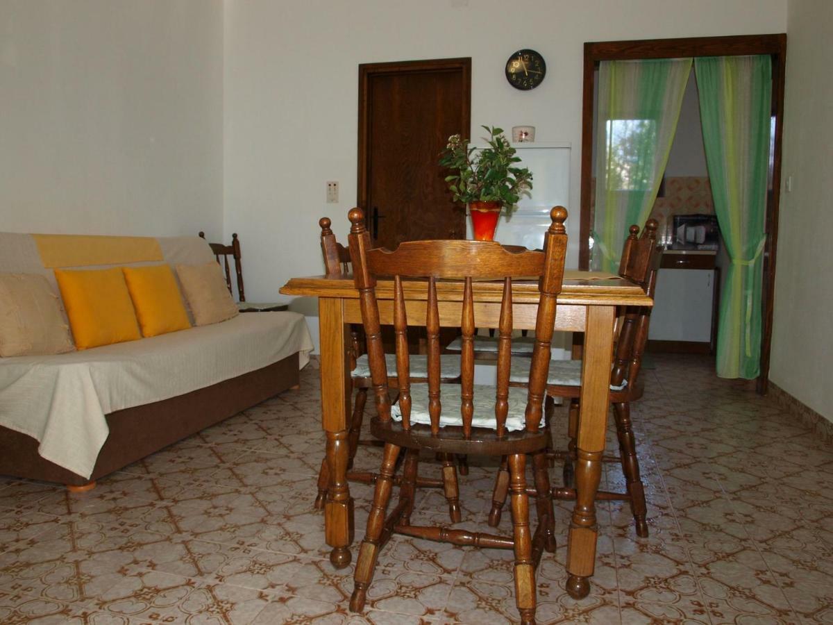 Apartments Mirja - 100M From The Beach & Parking Trogir Exteriör bild